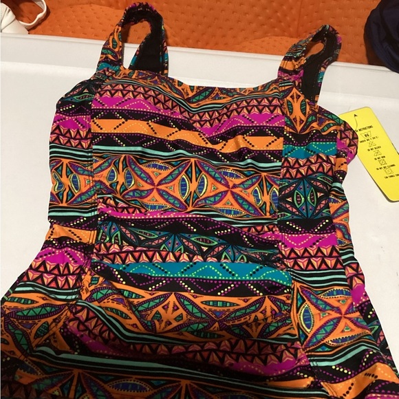 One Piece Abstract Shoulder Monokini Swimsuit Women's NWT Size 6 - Picture 2 of 5